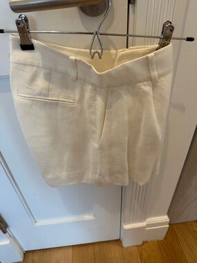 Club Monaco Cream Tailored Skort